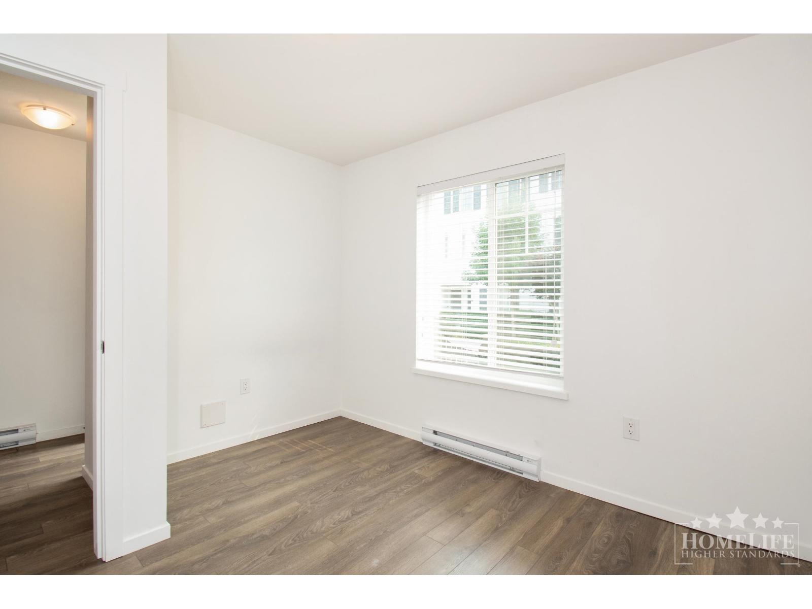 8 8168 136a Street, Surrey, British Columbia  V3W 2Z6 - Photo 2 - R3045343