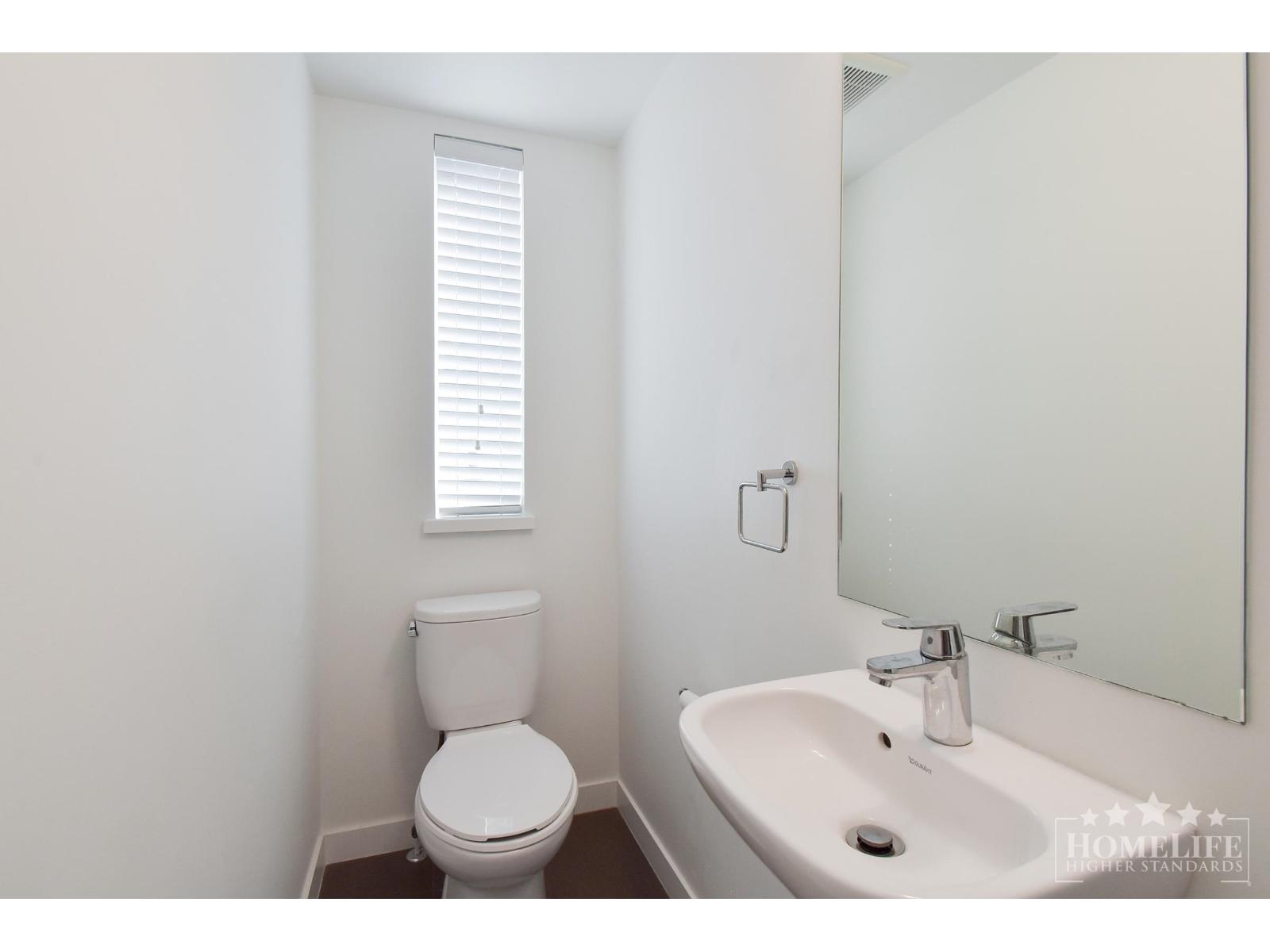 8 8168 136a Street, Surrey, British Columbia  V3W 2Z6 - Photo 9 - R3045343