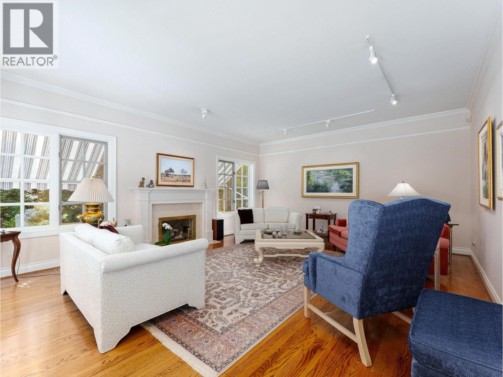 Property at 6065 BUCKINGHAM AVENUE image 5