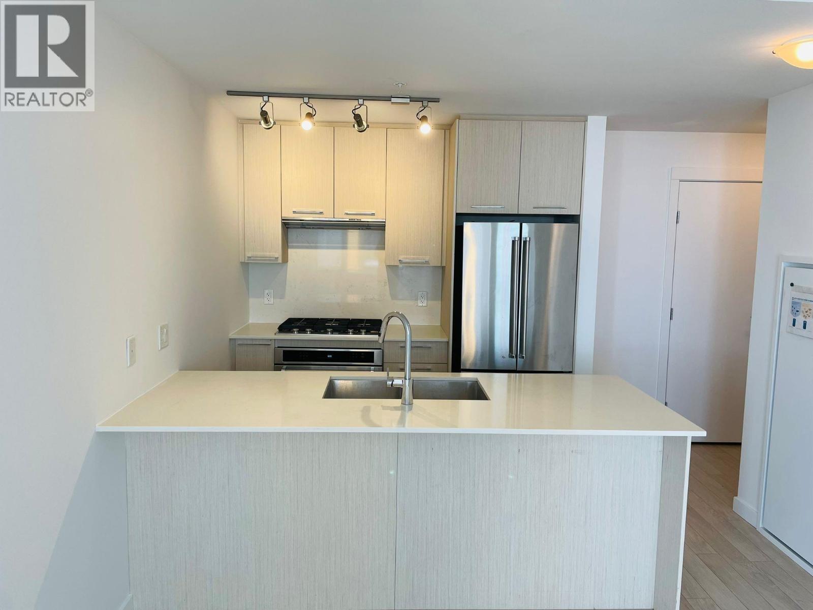 810 5619 CEDARBRIDGE WAY, Richmond, British Columbia