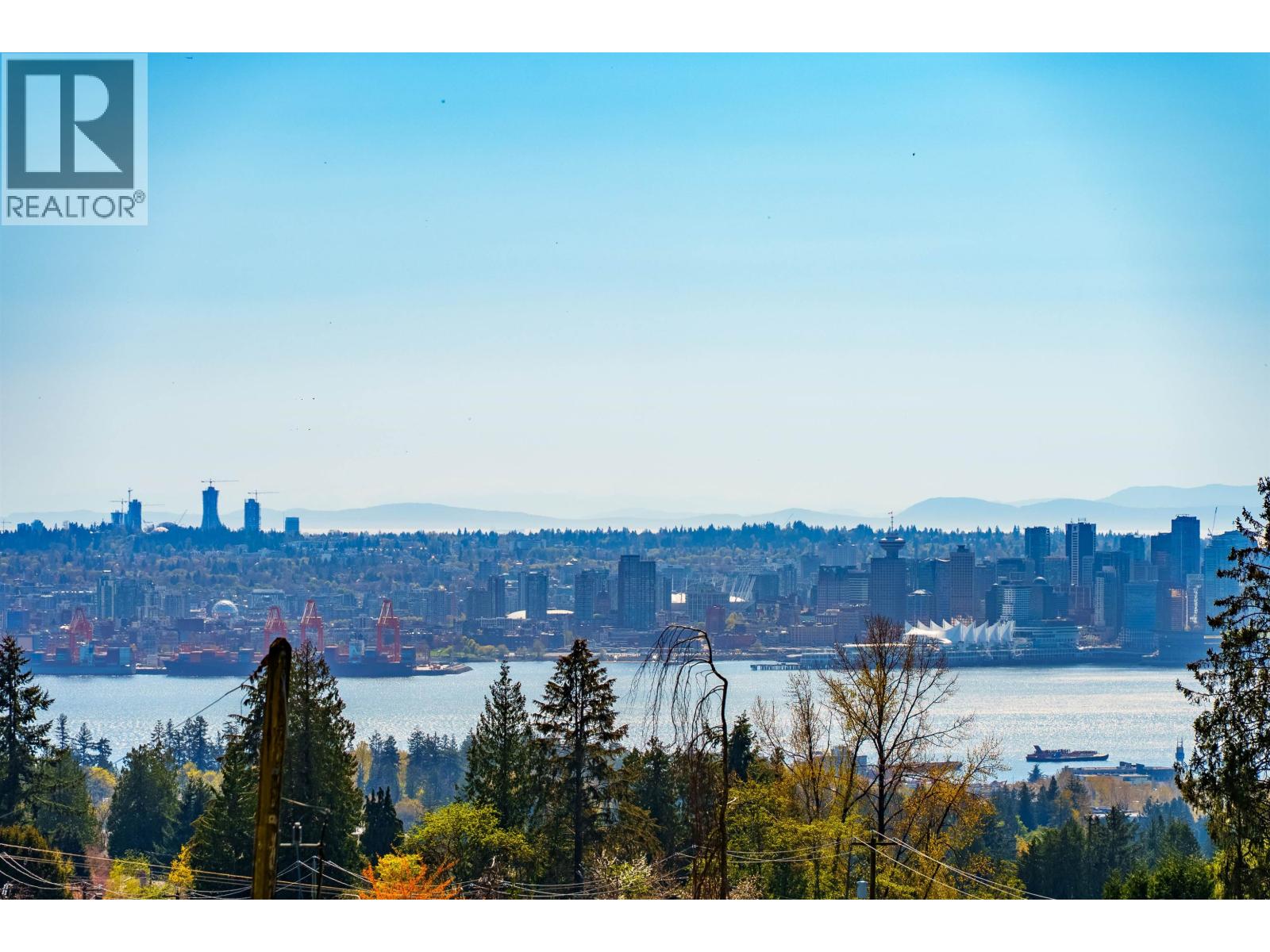 4066 Norwood Avenue, North Vancouver, British Columbia  V7N 3R3 - Photo 4 - R3044849
