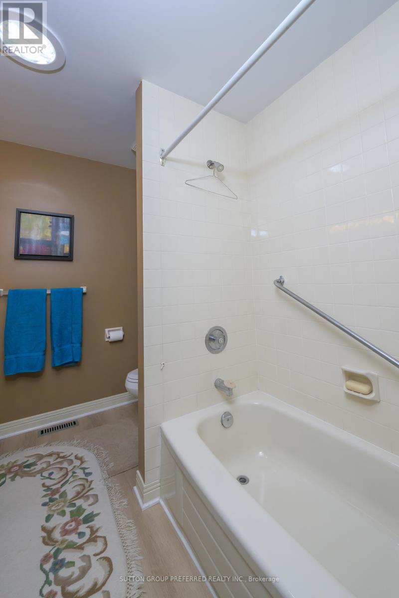 51 - 50 Fiddlers Green Road, London North, Ontario  N6H 4T4 - Photo 32 - X12390290