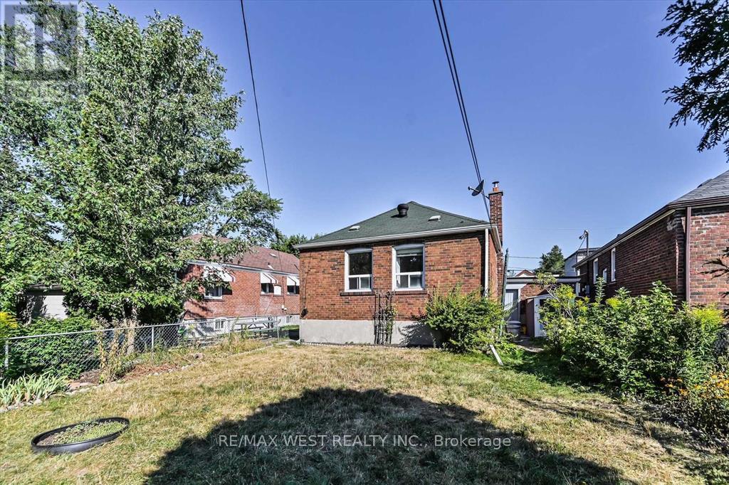 5 Dieppe Road S, Toronto, Ontario  M4J 2K8 - Photo 17 - E12390301