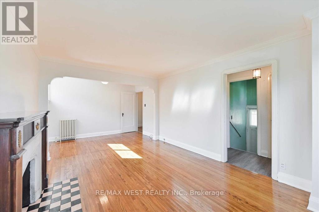5 Dieppe Road S, Toronto, Ontario  M4J 2K8 - Photo 7 - E12390301