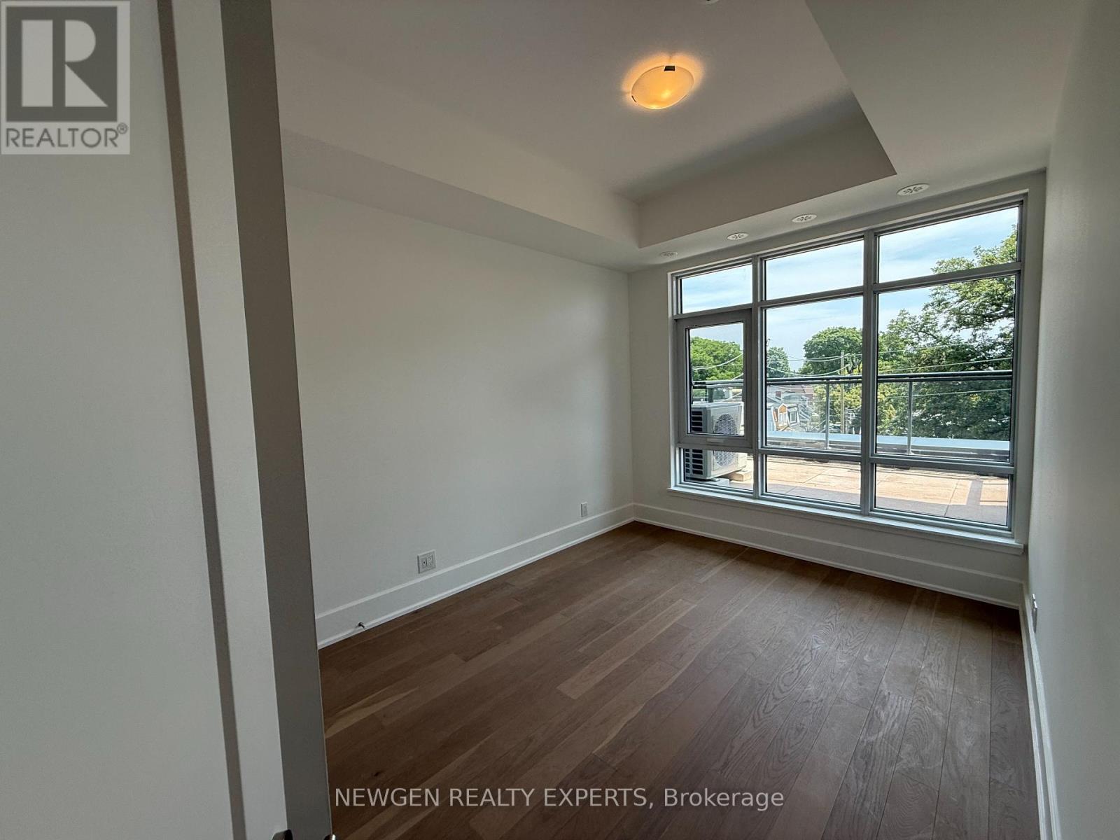 404 - 800 Broadview Avenue, Toronto, Ontario  M4K 2P7 - Photo 11 - E12390303