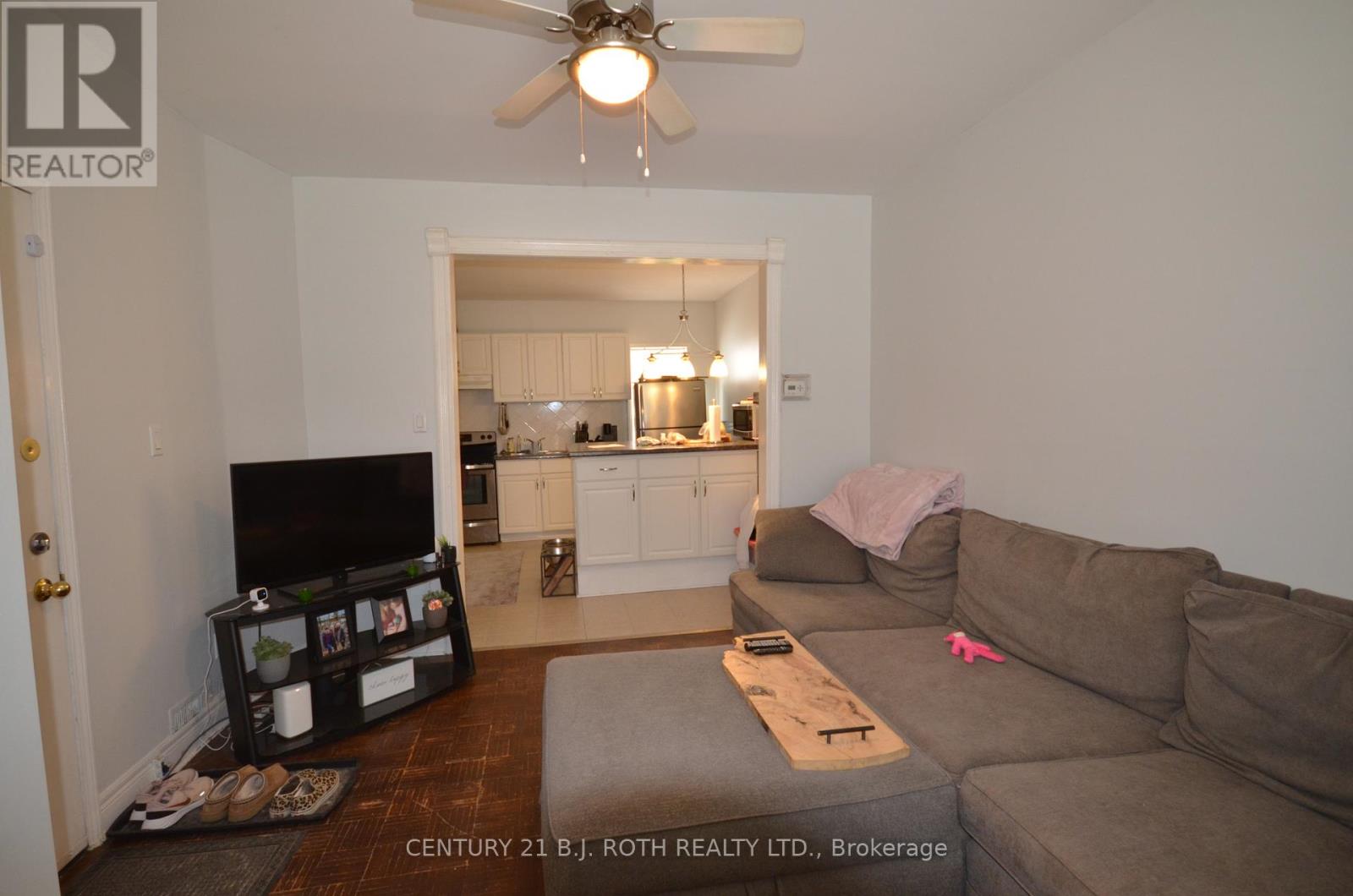 73 High Street, Barrie, Ontario  L4N 1W5 - Photo 4 - S12390302