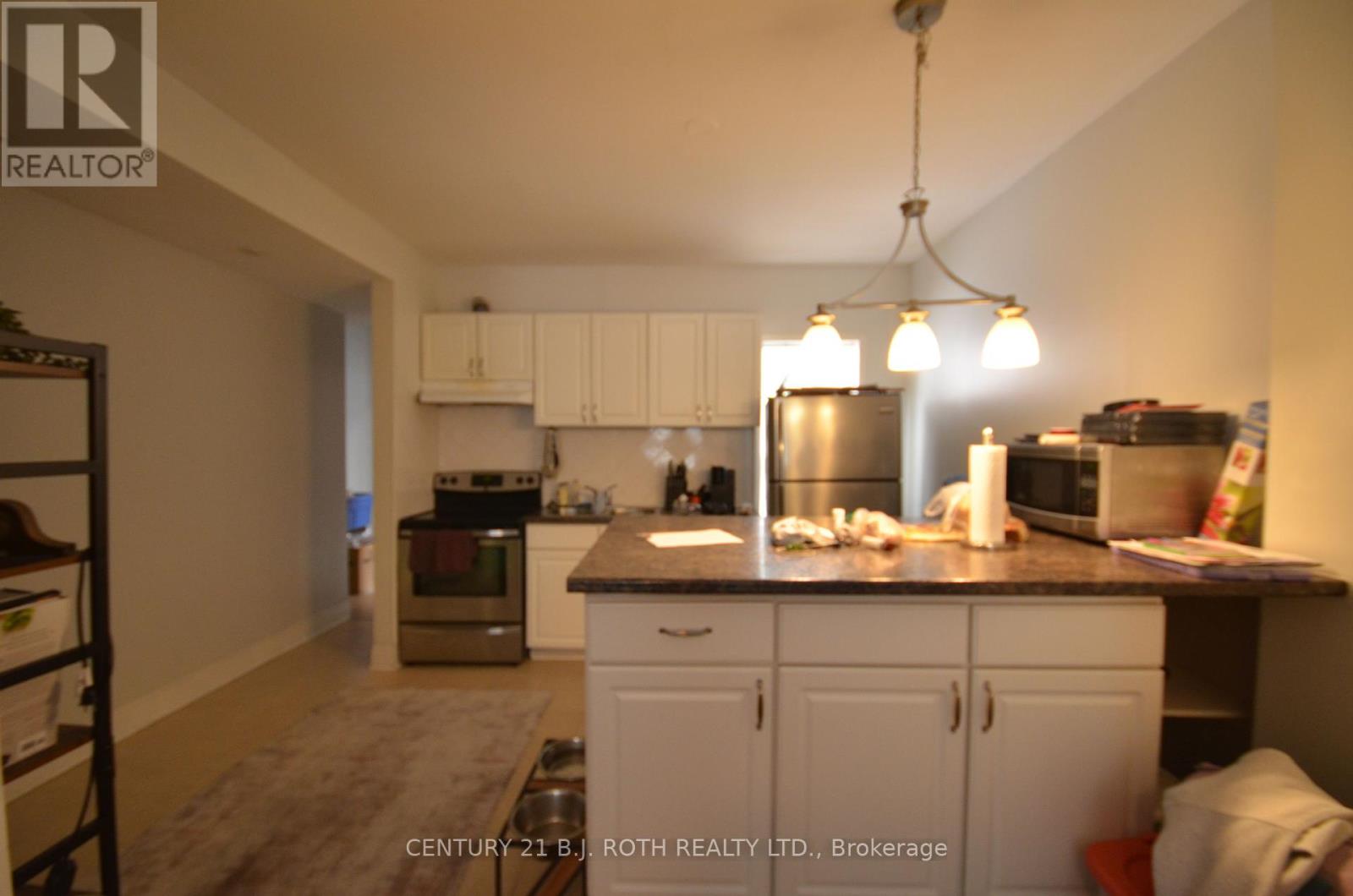 73 High Street, Barrie, Ontario  L4N 1W5 - Photo 5 - S12390302