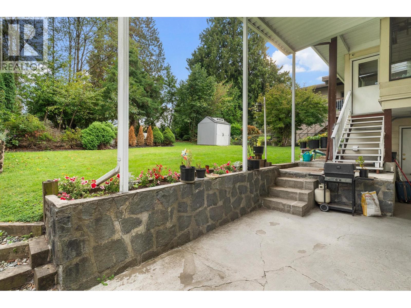 Property at 5540 LAUREL STREET image 4