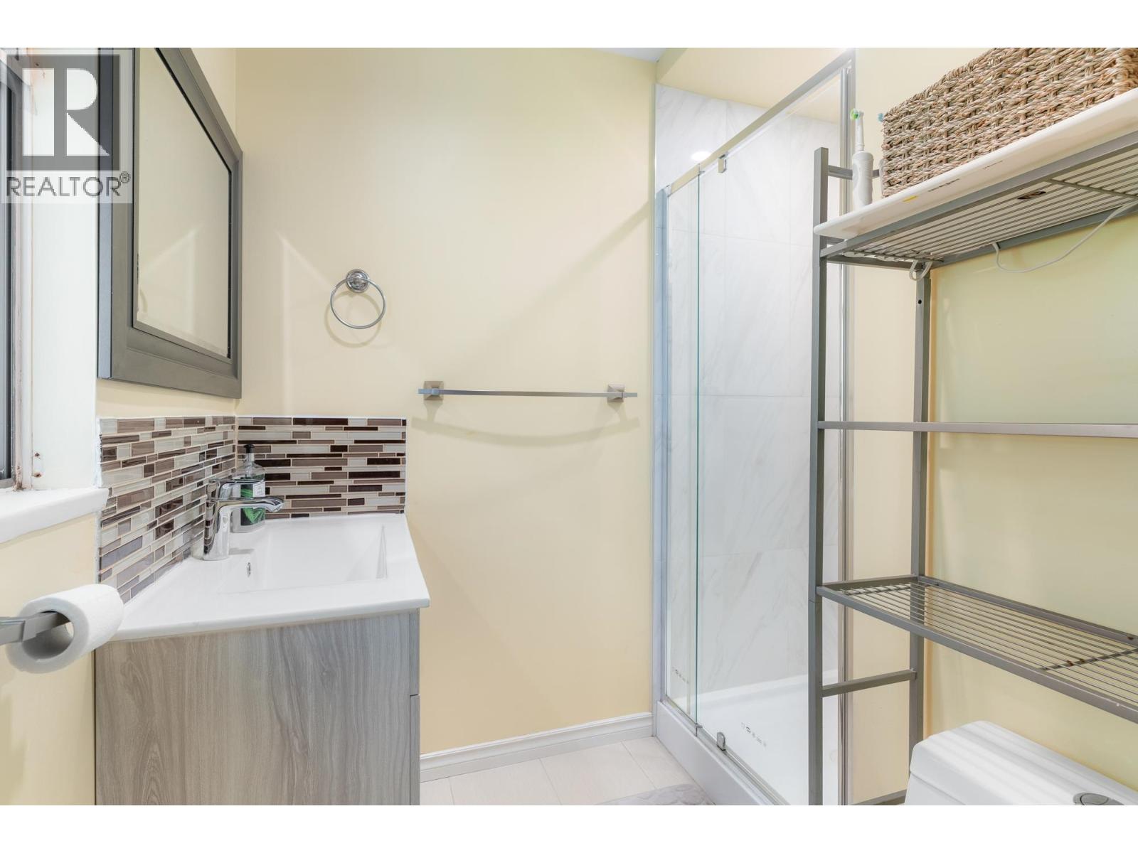 5540 Laurel Street, Burnaby, British Columbia  V5G 1N2 - Photo 21 - R3037152