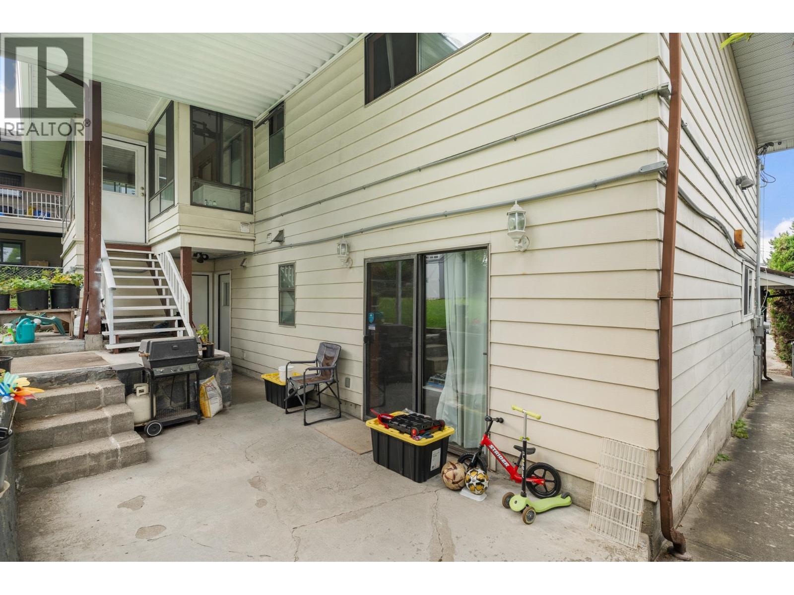5540 Laurel Street, Burnaby, British Columbia  V5G 1N2 - Photo 28 - R3037152