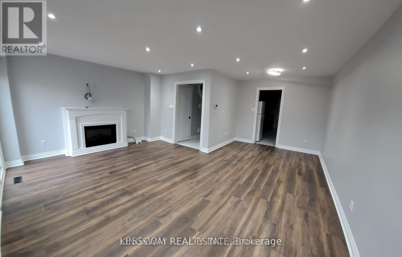 12 Silverstream Road, Brampton, Ontario  L6Z 4L2 - Photo 11 - W12390285