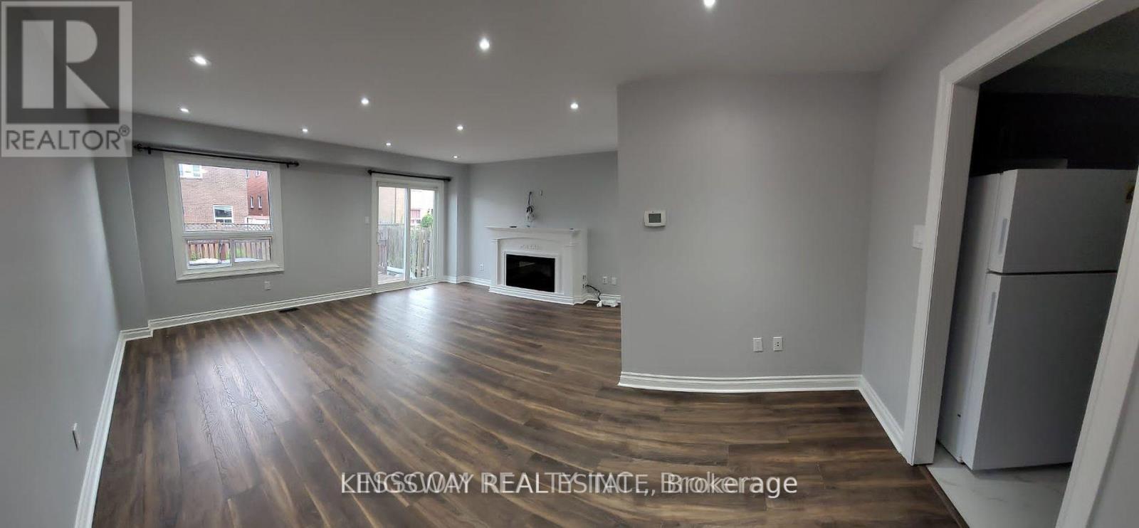 12 Silverstream Road, Brampton, Ontario  L6Z 4L2 - Photo 14 - W12390285