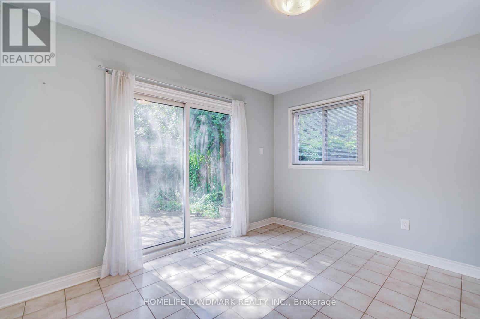 1194 Fairmeadow Trail, Oakville, Ontario  L6M 2M7 - Photo 21 - W12390295