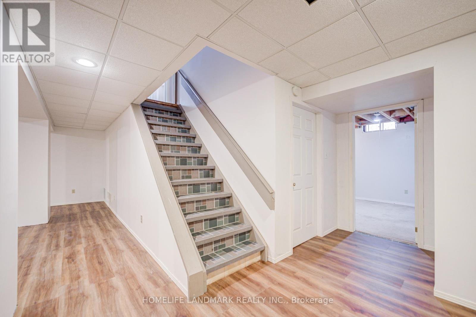 1194 Fairmeadow Trail, Oakville, Ontario  L6M 2M7 - Photo 9 - W12390295