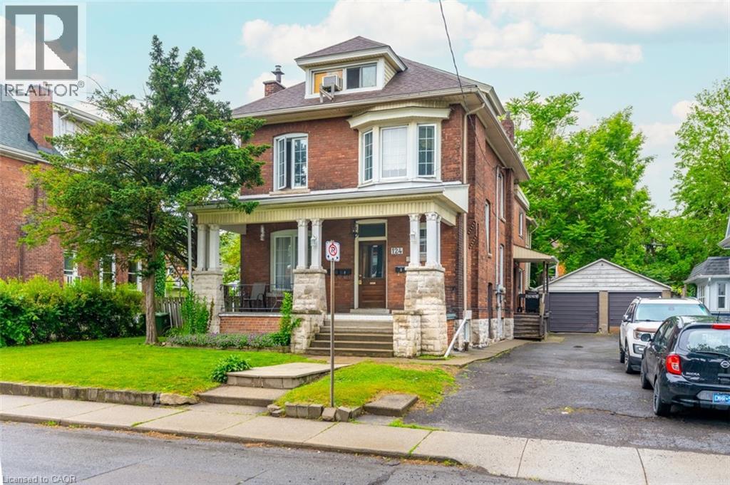 Property at 124 GLADSTONE Avenue image 2