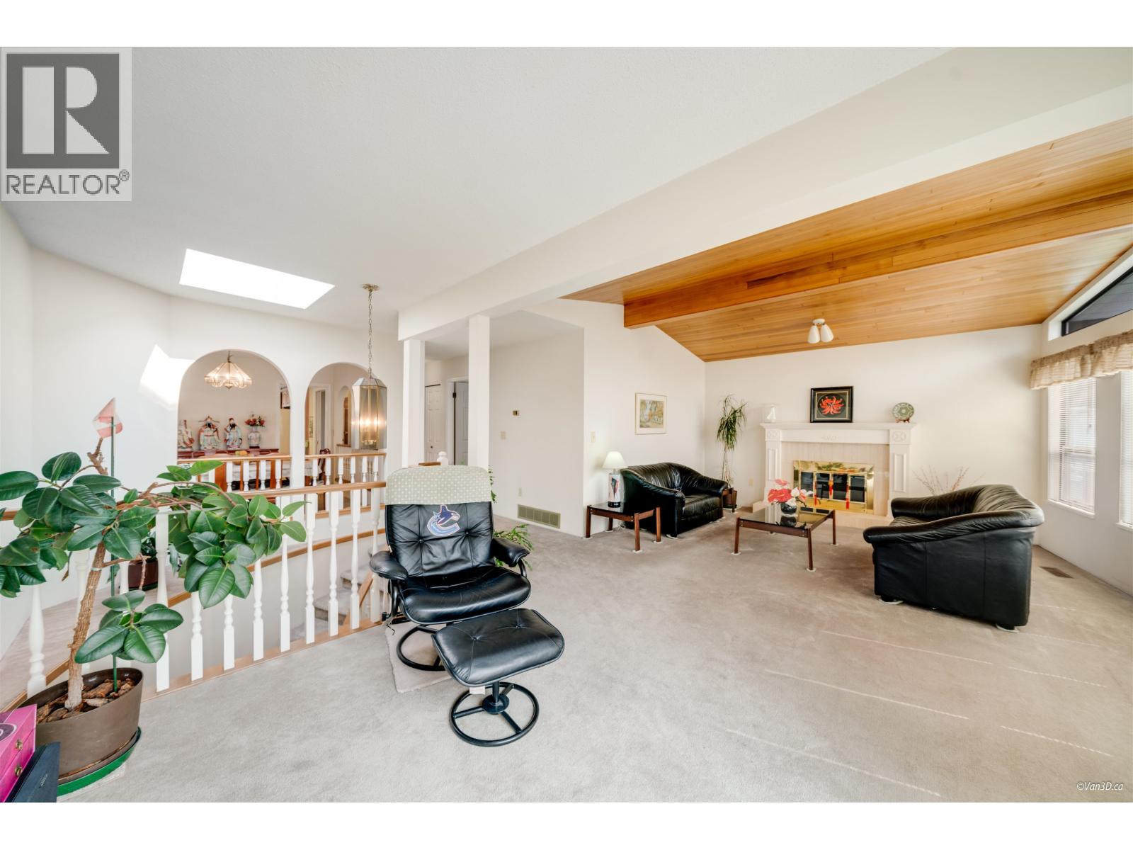 4737 Pender Street, Burnaby, British Columbia  V5C 2N4 - Photo 4 - R3045354