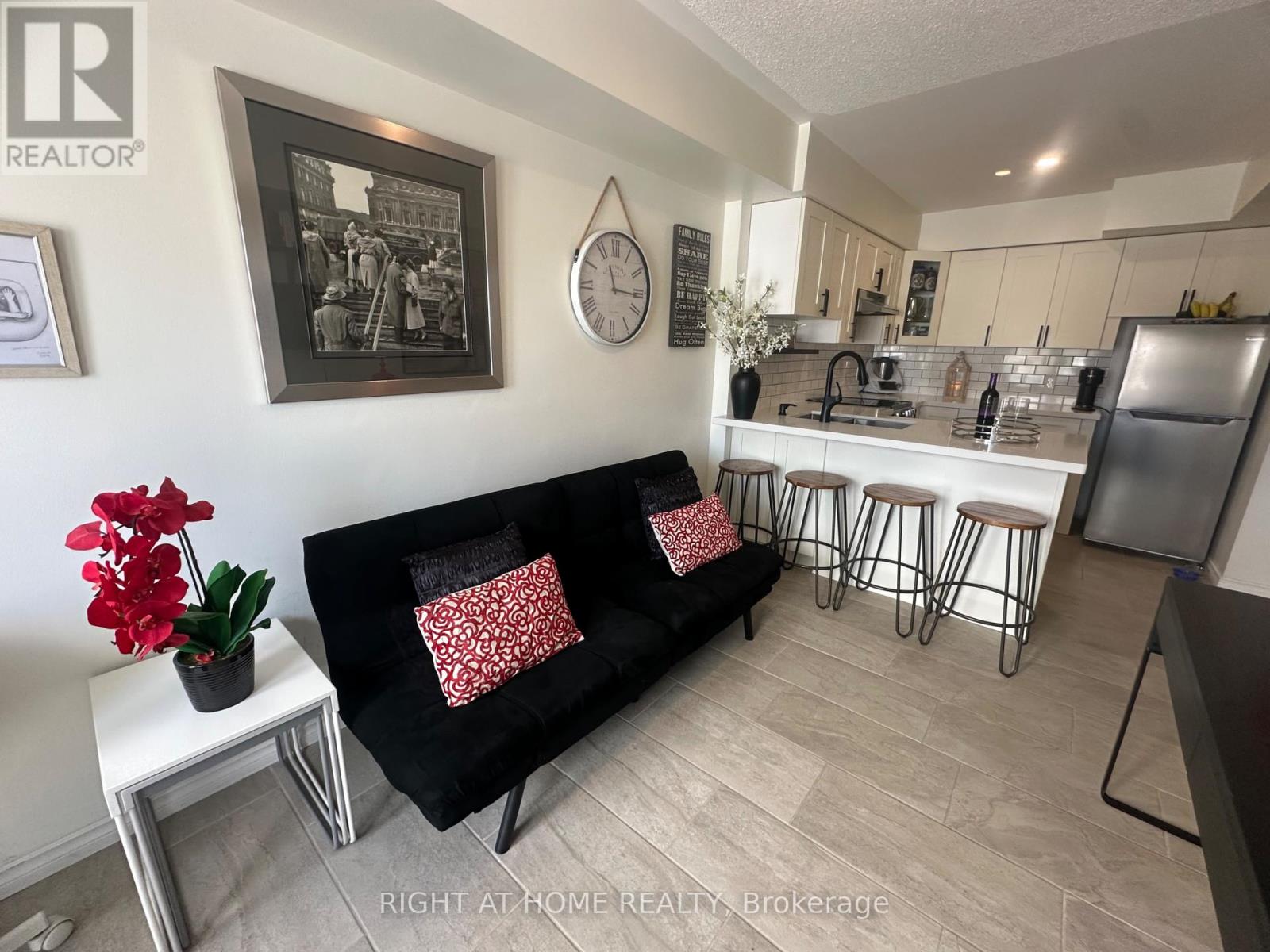 92 - 150 Chancery Road, Markham, Ontario  L6E 0B9 - Photo 2 - N12390317