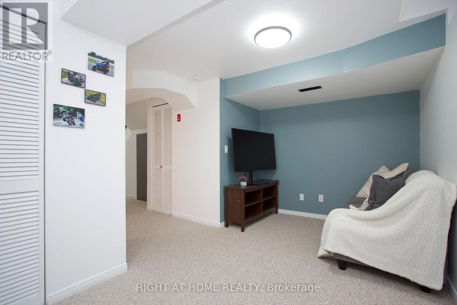 204 - 10 Bassett Boulevard, Whitby, Ontario L1N 9C8 - Photo 29 - E12390356