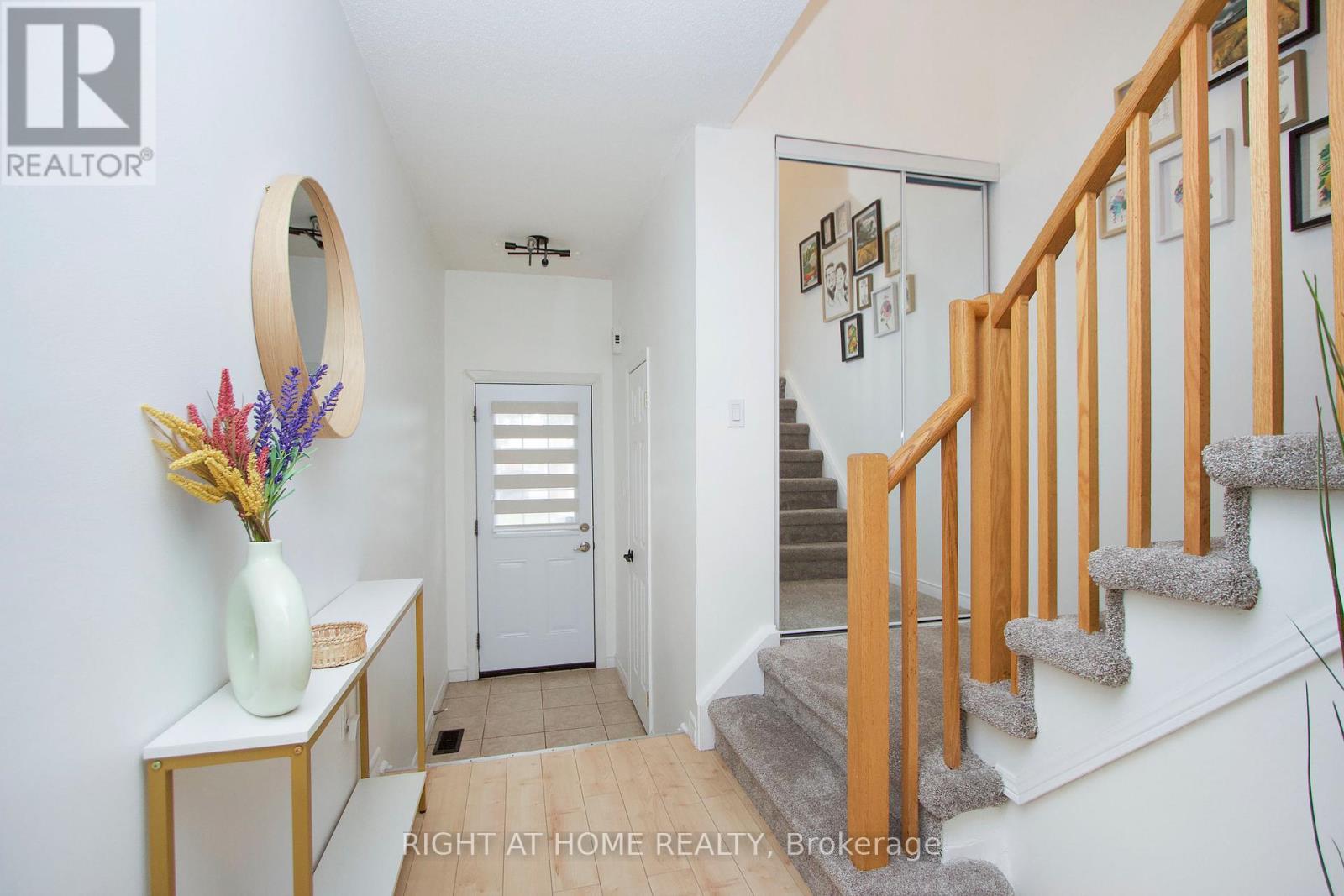 Property at 204 - 10 BASSETT BOULEVARD image 4