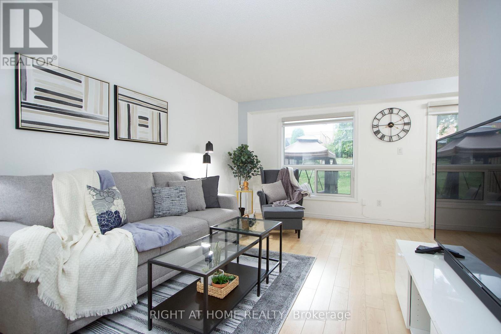 204 - 10 Bassett Boulevard, Whitby, Ontario L1N 9C8 - Photo 6 - E12390356