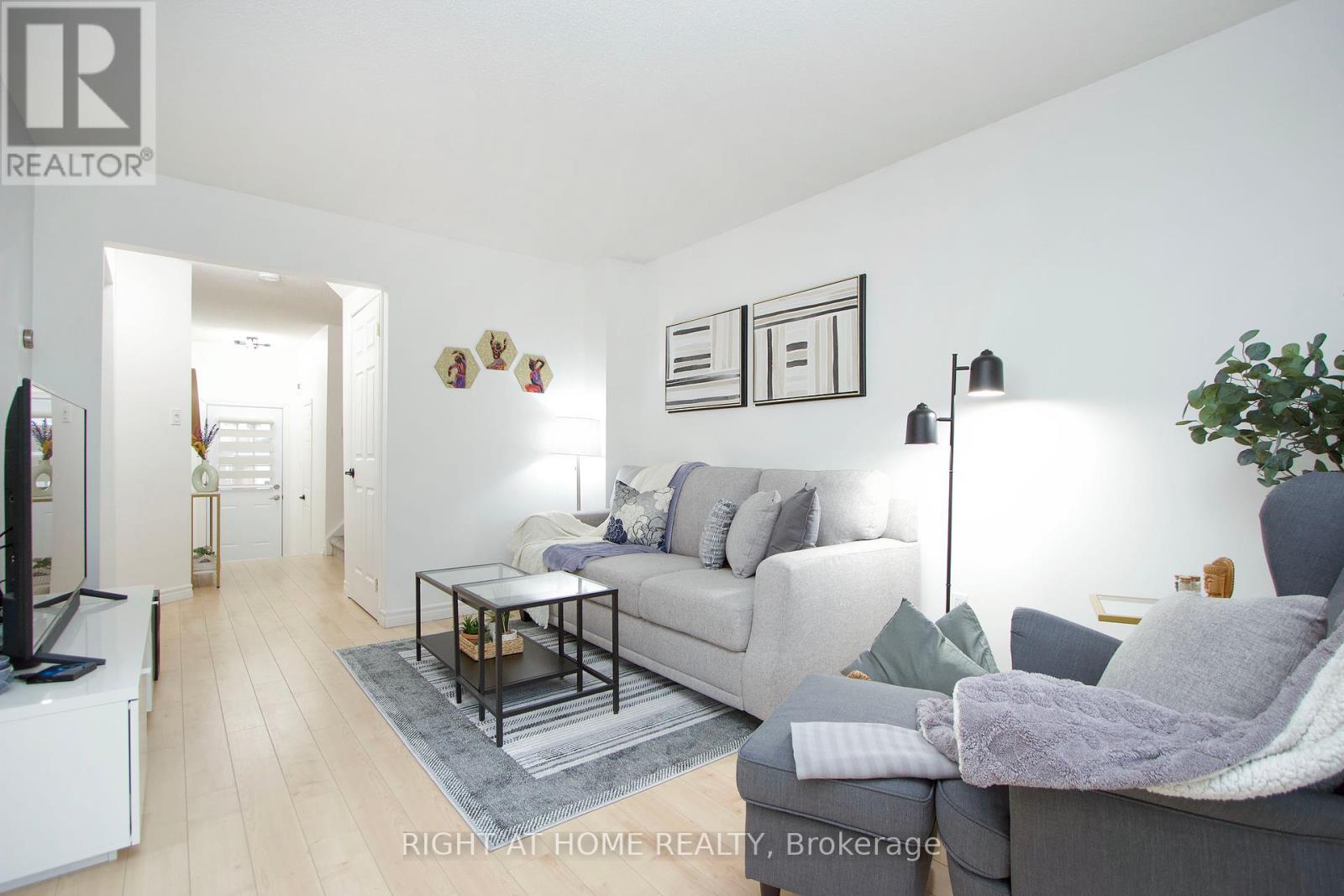 204 - 10 Bassett Boulevard, Whitby, Ontario L1N 9C8 - Photo 7 - E12390356