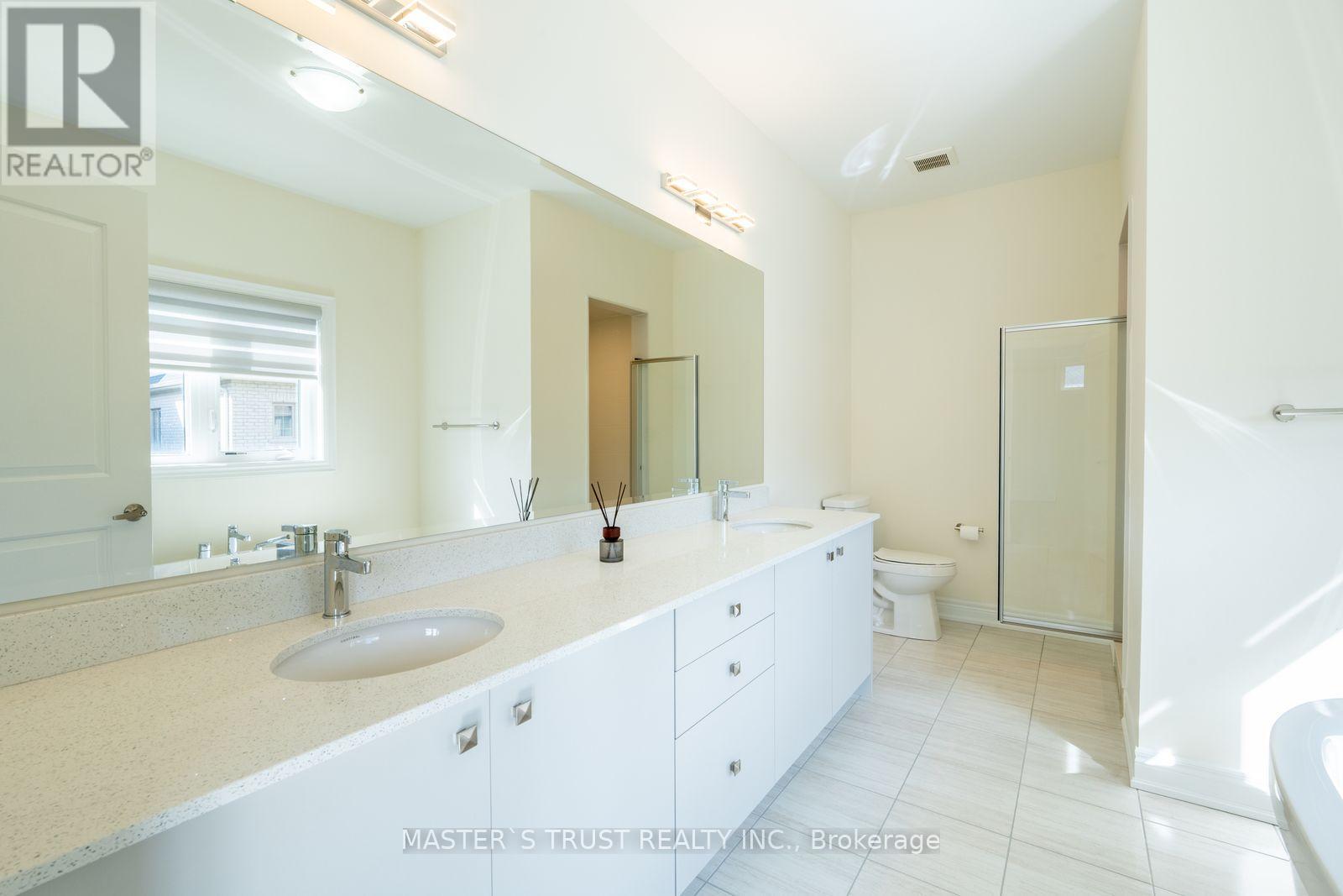 7 Fauchard Street, Richmond Hill, Ontario  L4E 1J6 - Photo 17 - N12384882