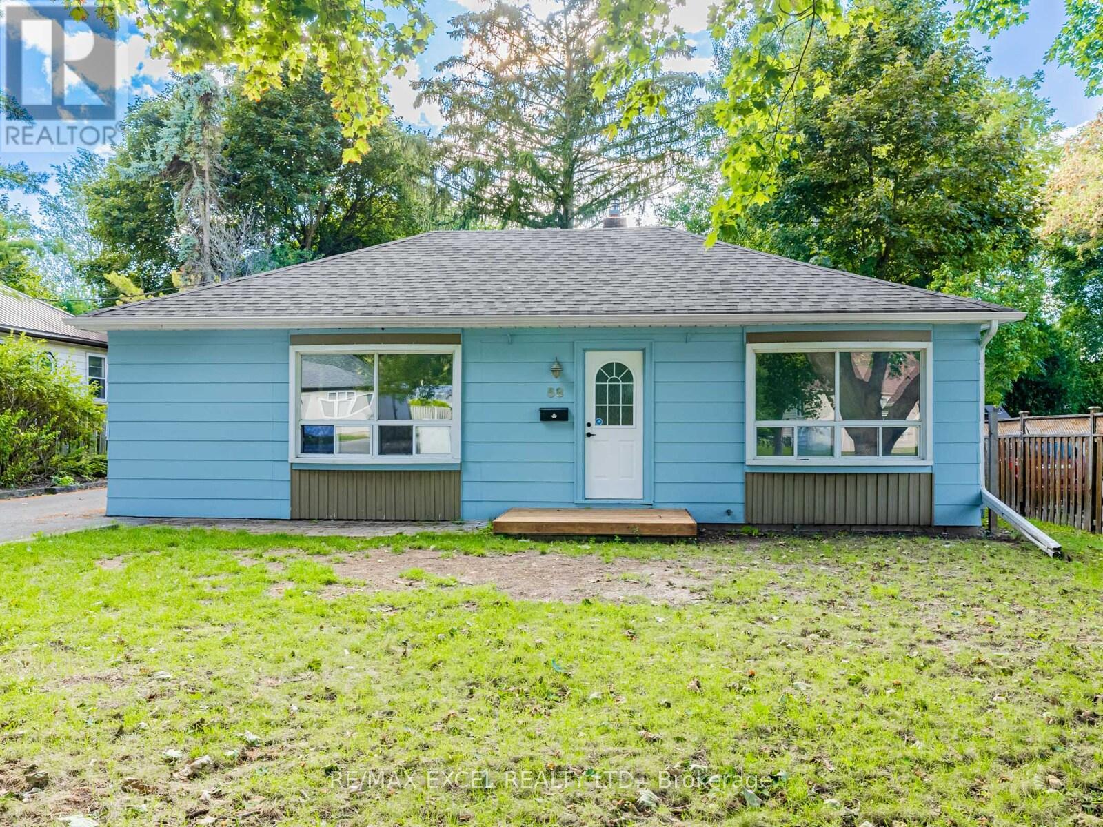 58 HOWARD ROAD, Newmarket, Ontario