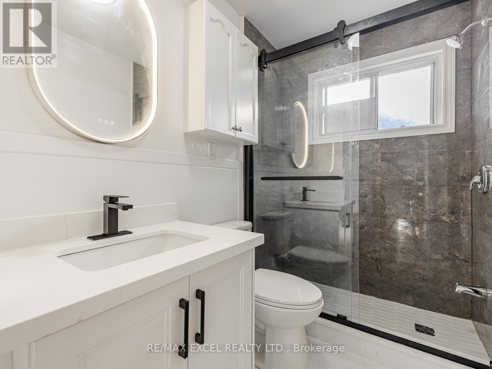 58 Howard Road, Newmarket, Ontario  L3Y 3G7 - Photo 14 - N12390336