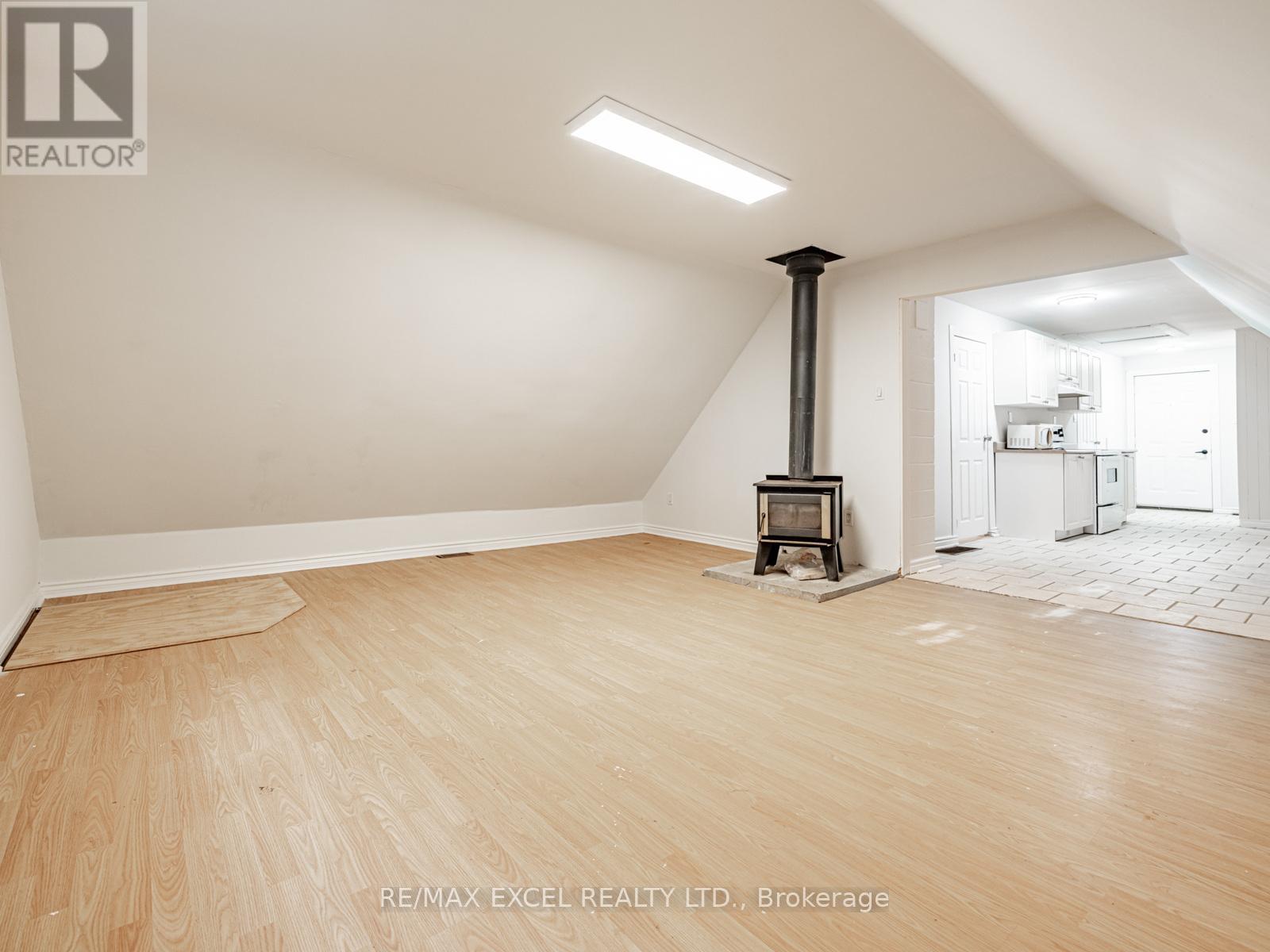 58 Howard Road, Newmarket, Ontario  L3Y 3G7 - Photo 25 - N12390336