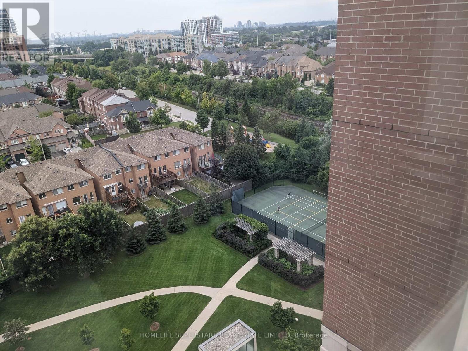 Lph10 - 330 Red Maple Road, Richmond Hill, Ontario  L4C 0T6 - Photo 5 - N12390360