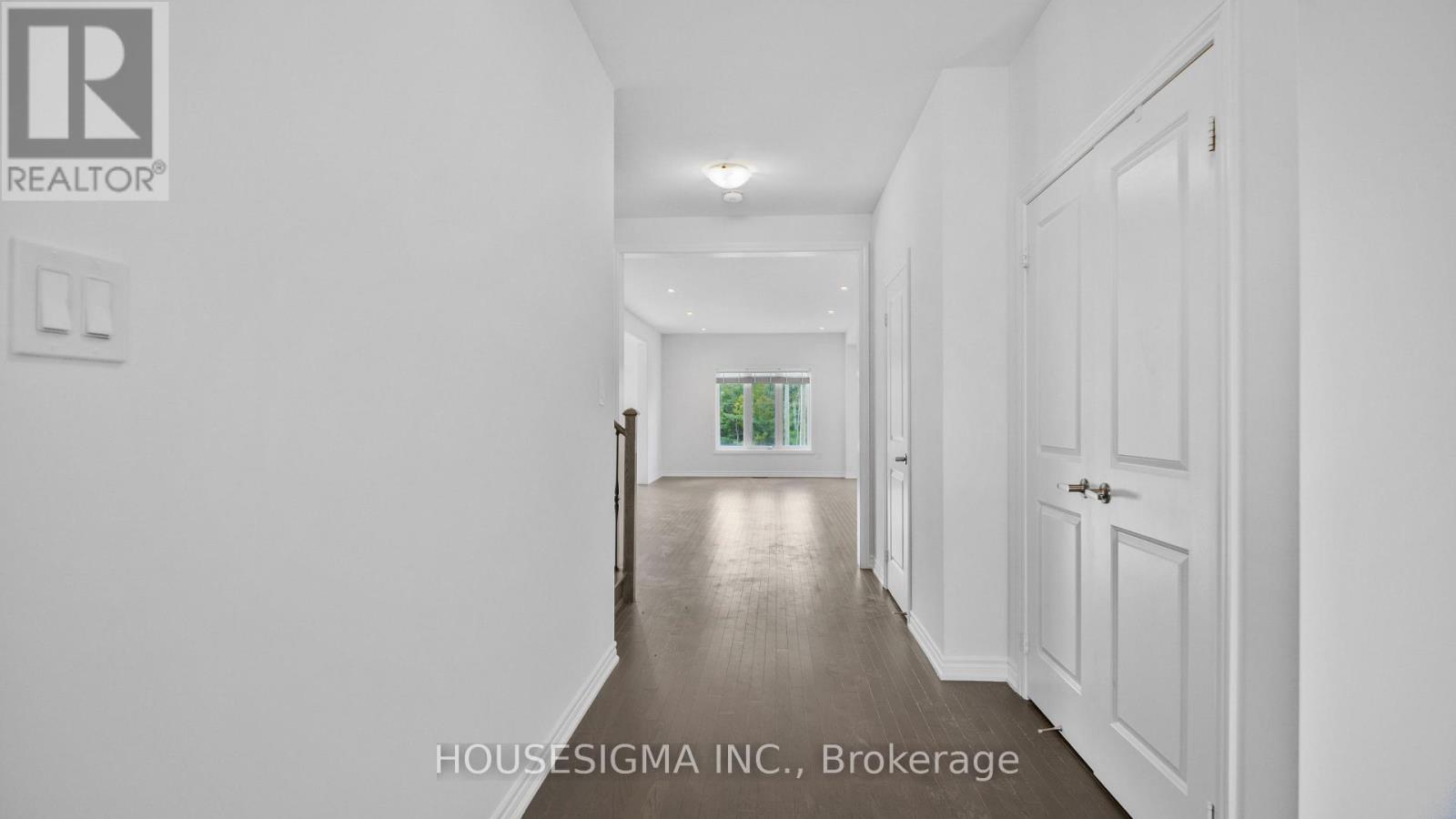 13 Muirfield Drive, Barrie, Ontario  L4N 5E9 - Photo 4 - S12390339