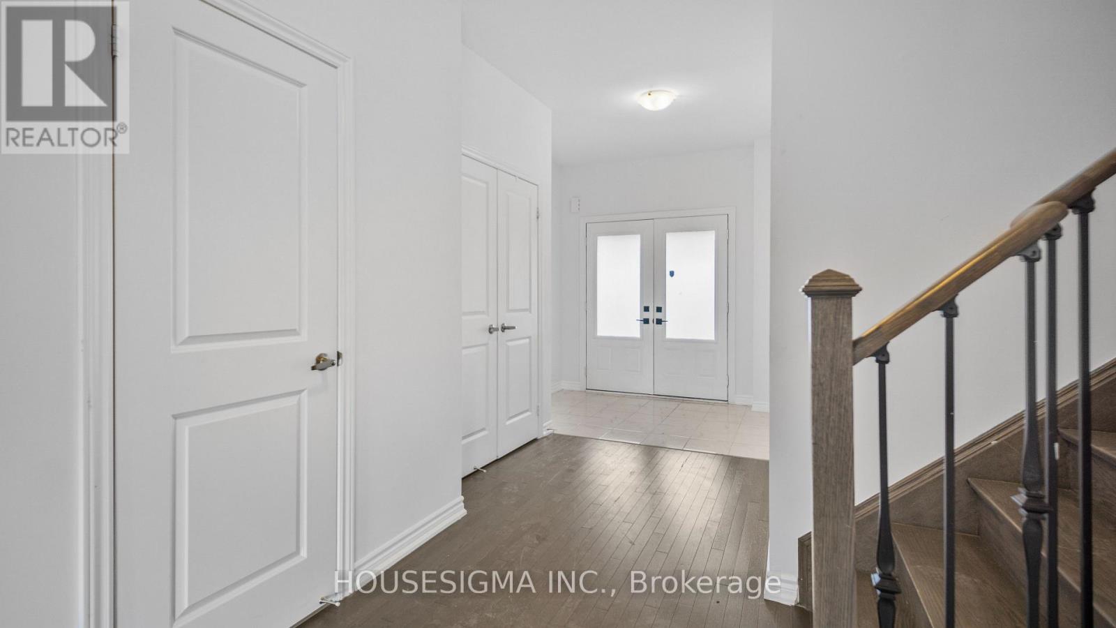 13 Muirfield Drive, Barrie, Ontario  L4N 5E9 - Photo 5 - S12390339