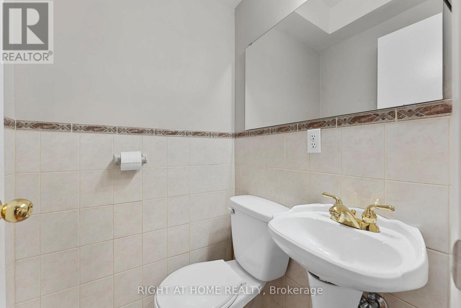 19 Dunsany Crescent, Toronto, Ontario  M9R 3W7 - Photo 19 - W12390365