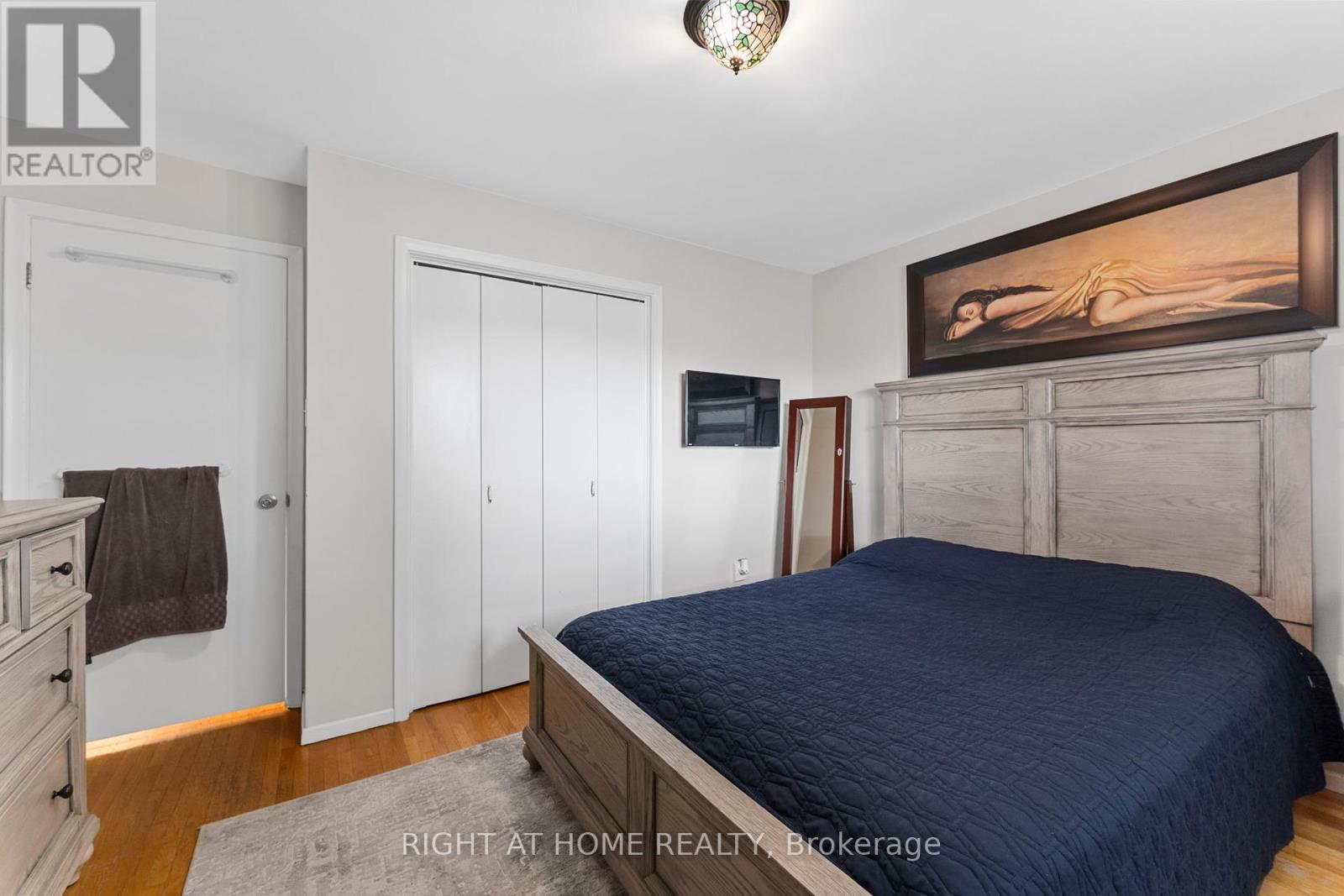 19 Dunsany Crescent, Toronto, Ontario  M9R 3W7 - Photo 21 - W12390365