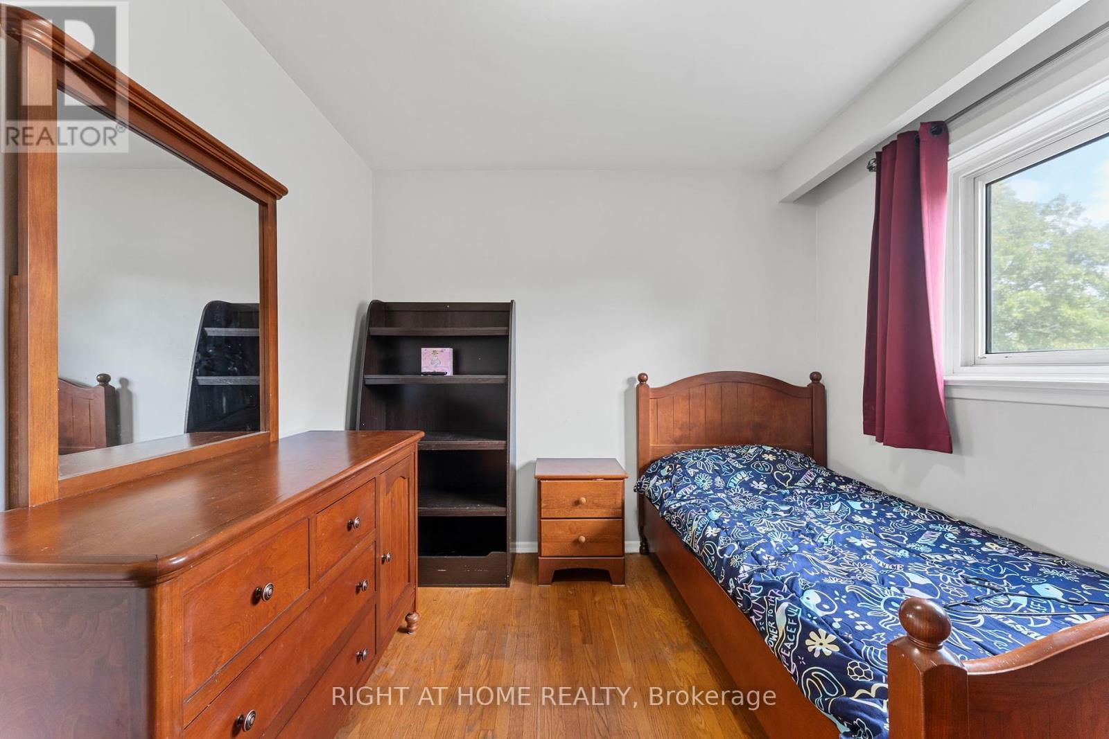 19 Dunsany Crescent, Toronto, Ontario  M9R 3W7 - Photo 22 - W12390365