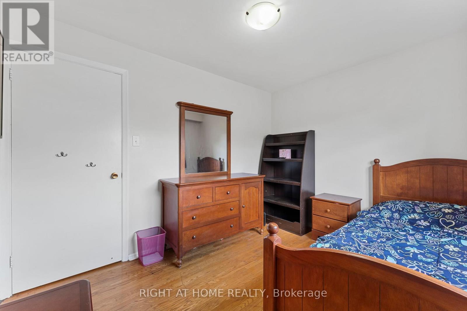 19 Dunsany Crescent, Toronto, Ontario  M9R 3W7 - Photo 23 - W12390365