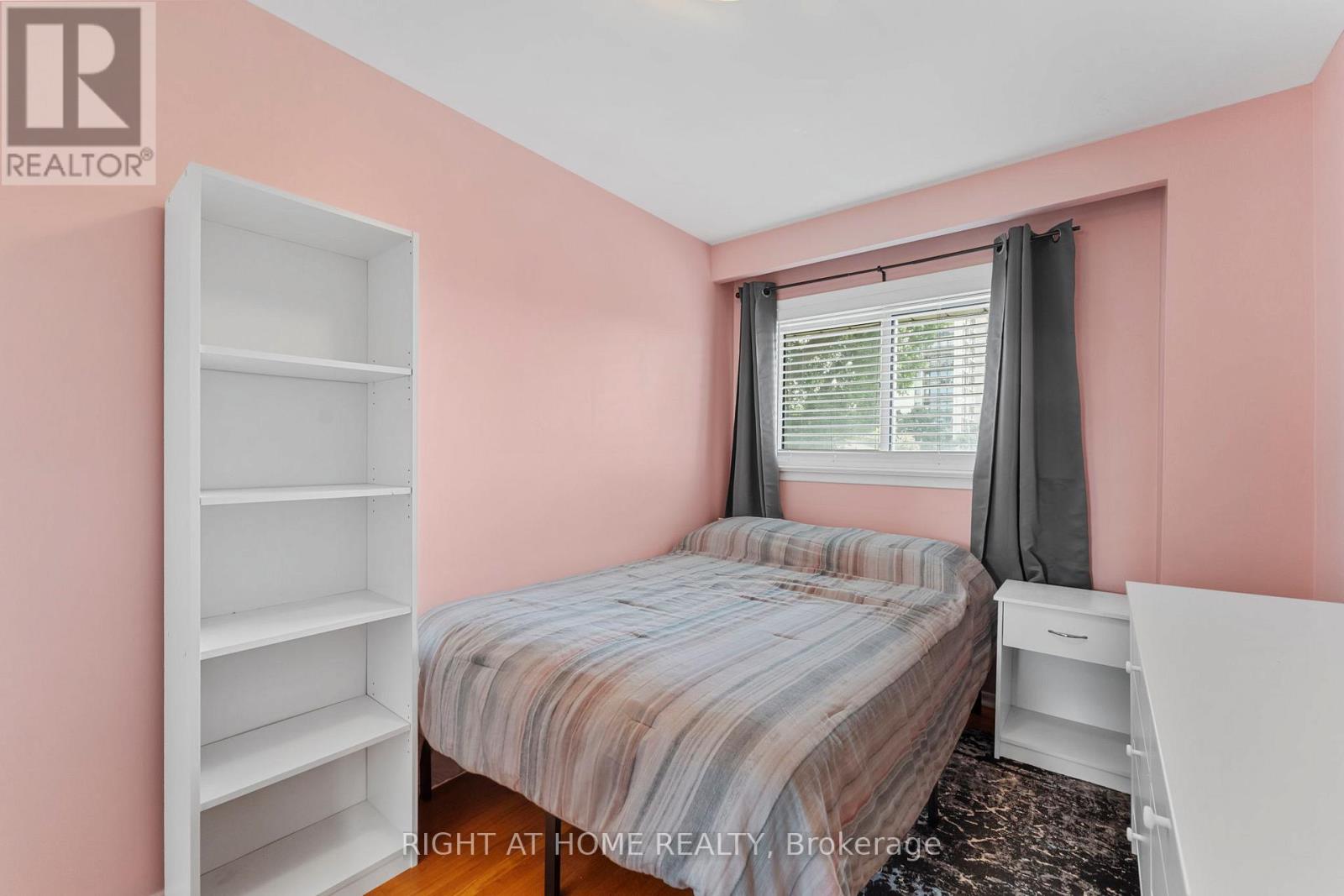 19 Dunsany Crescent, Toronto, Ontario  M9R 3W7 - Photo 24 - W12390365