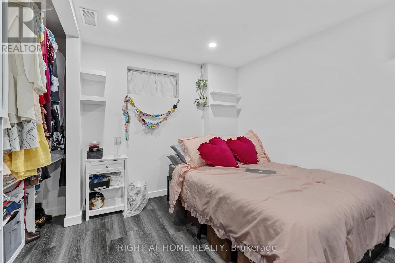 19 Dunsany Crescent, Toronto, Ontario  M9R 3W7 - Photo 31 - W12390365