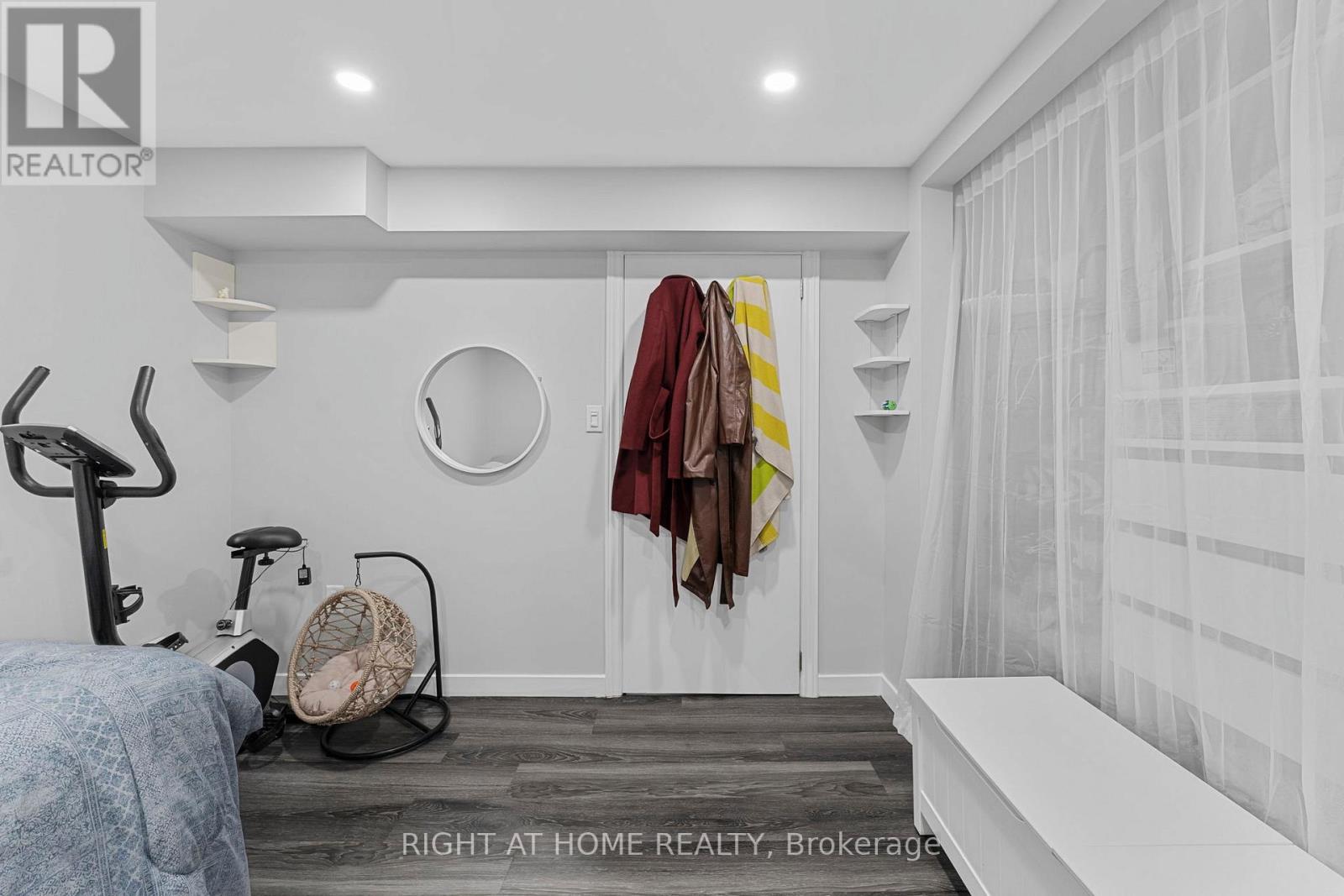 19 Dunsany Crescent, Toronto, Ontario  M9R 3W7 - Photo 33 - W12390365
