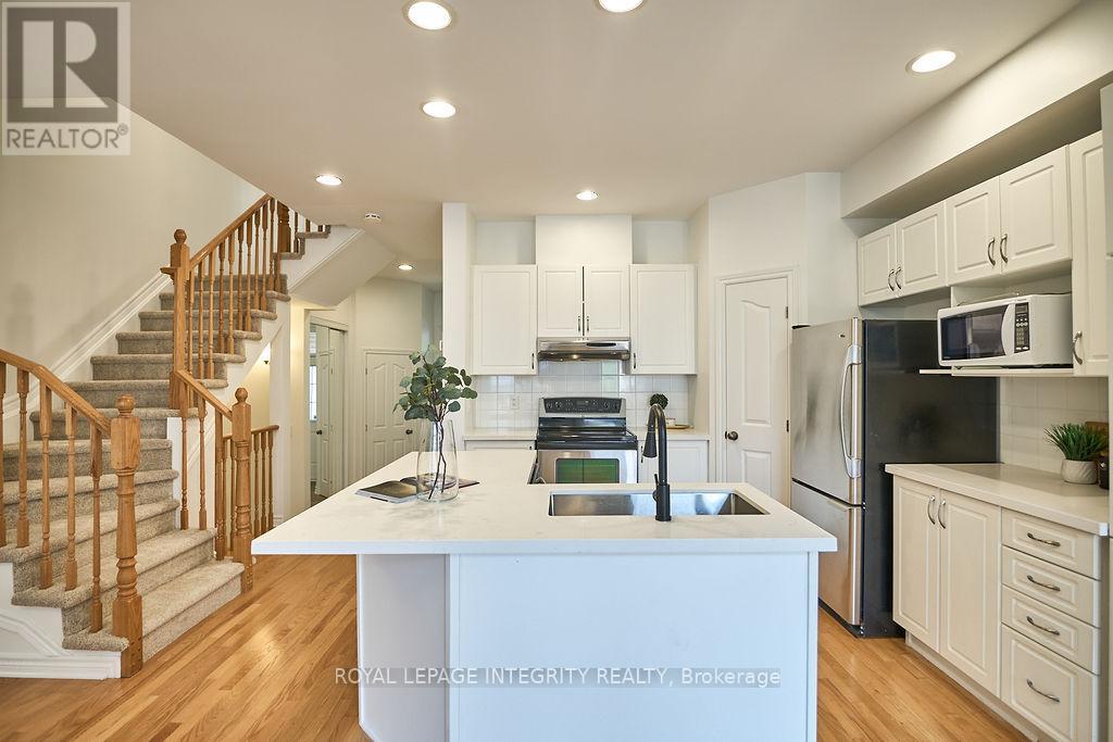 221 Badgeley Avenue, Ottawa, Ontario  K2T 0A4 - Photo 16 - X12390376