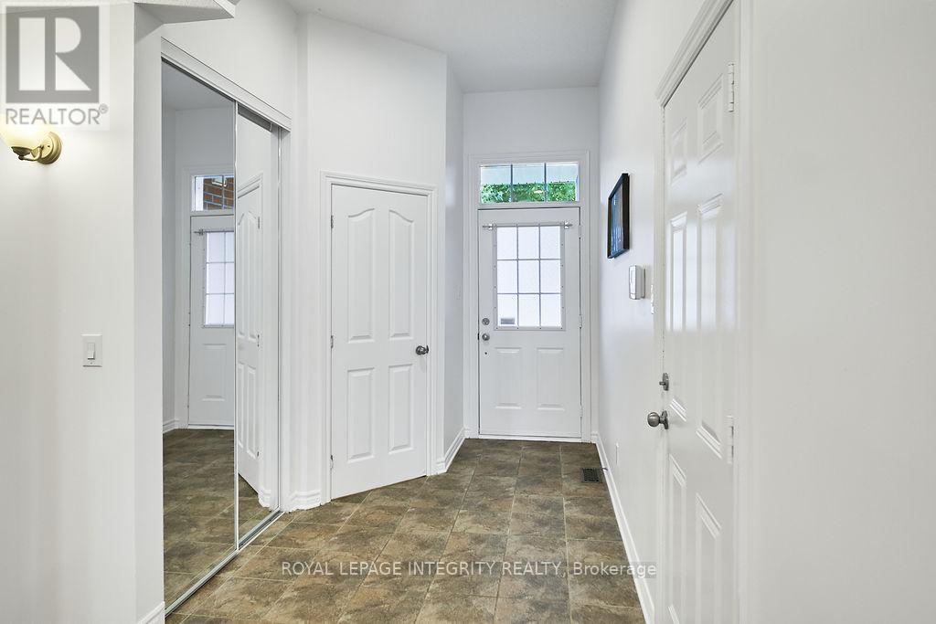 221 Badgeley Avenue, Ottawa, Ontario  K2T 0A4 - Photo 5 - X12390376
