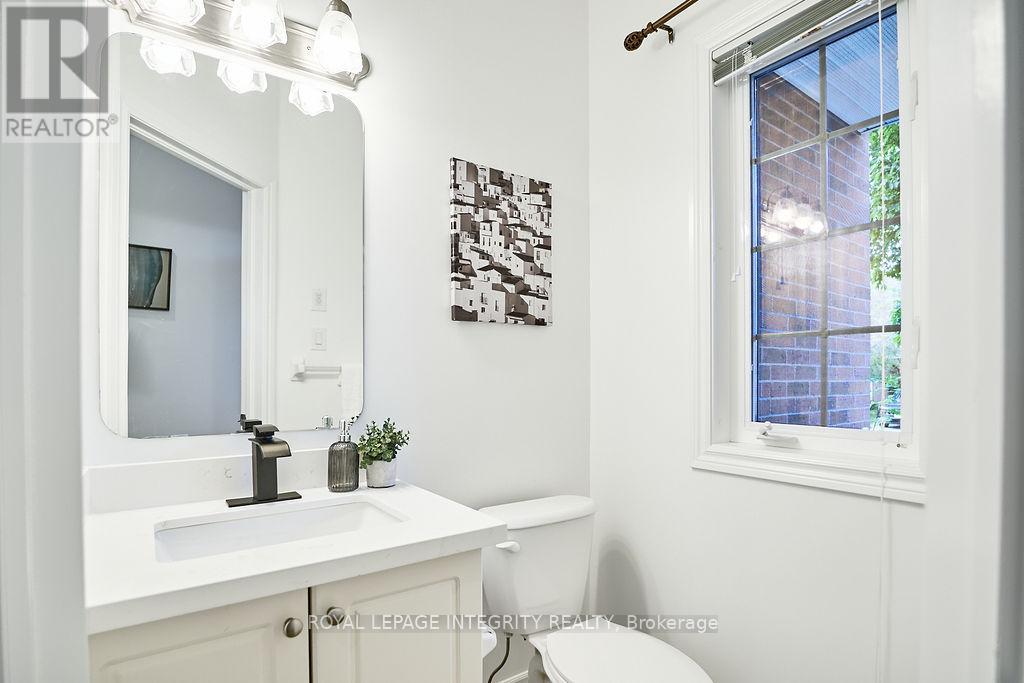 221 Badgeley Avenue, Ottawa, Ontario  K2T 0A4 - Photo 7 - X12390376