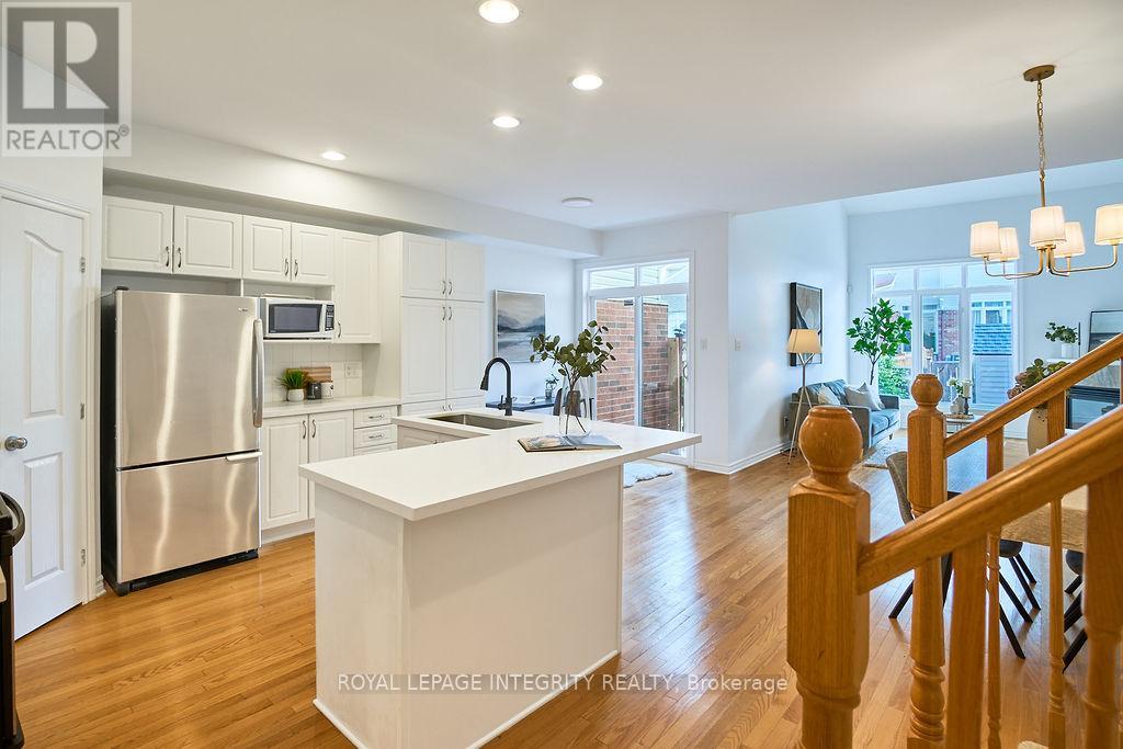 221 Badgeley Avenue, Ottawa, Ontario  K2T 0A4 - Photo 8 - X12390376