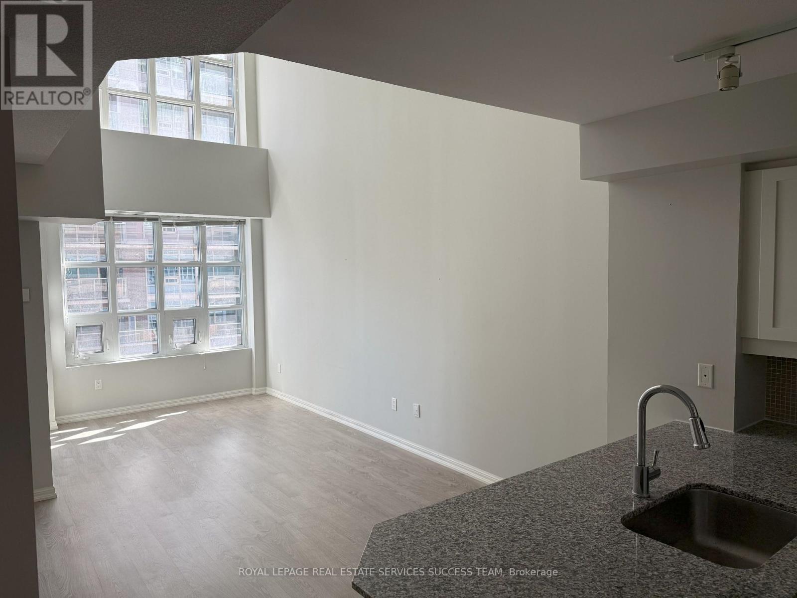 718 - 65 East Liberty Street, Toronto, Ontario  M6K 3R2 - Photo 6 - C12390384