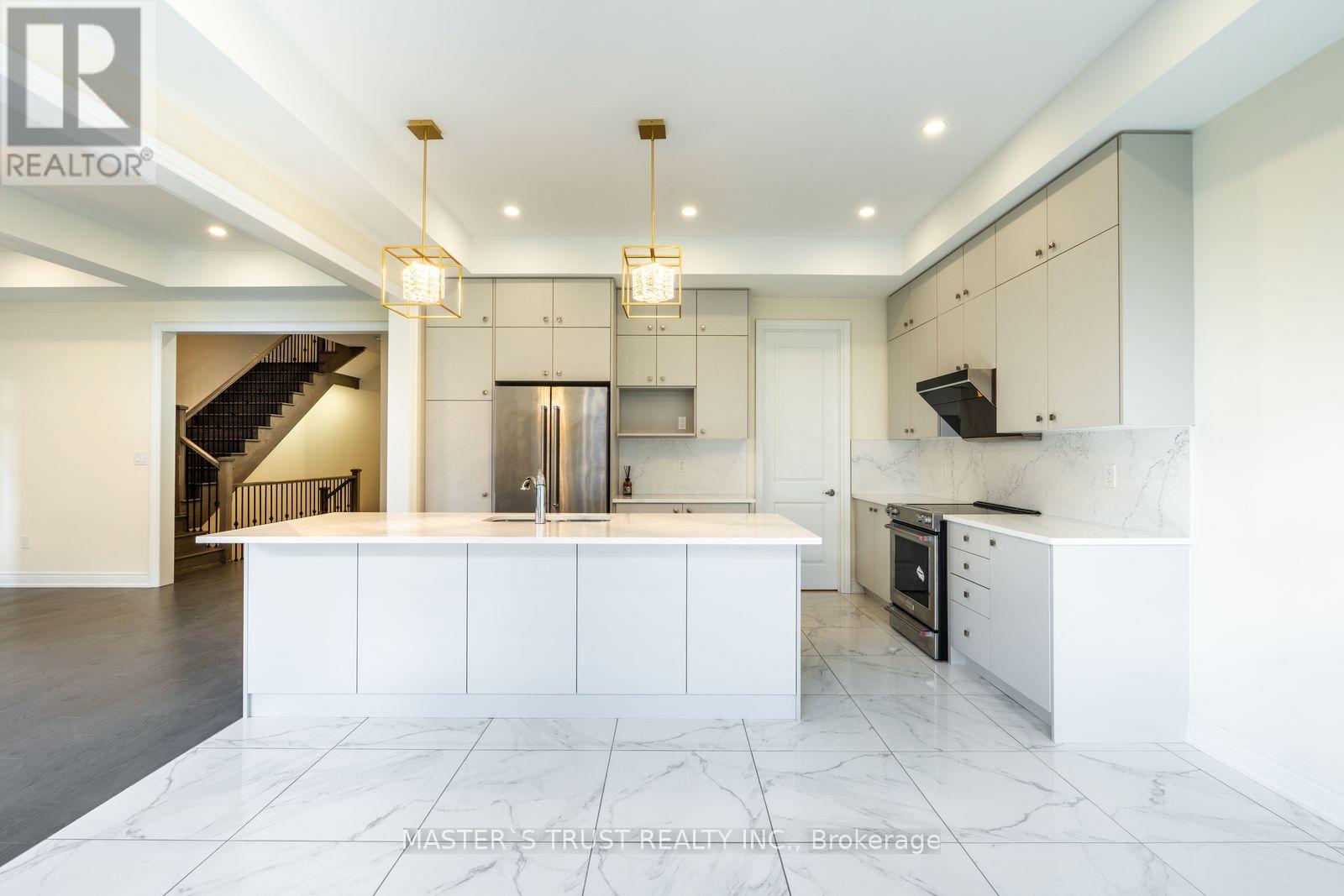 Property at 7 FAUCHARD STREET image 5