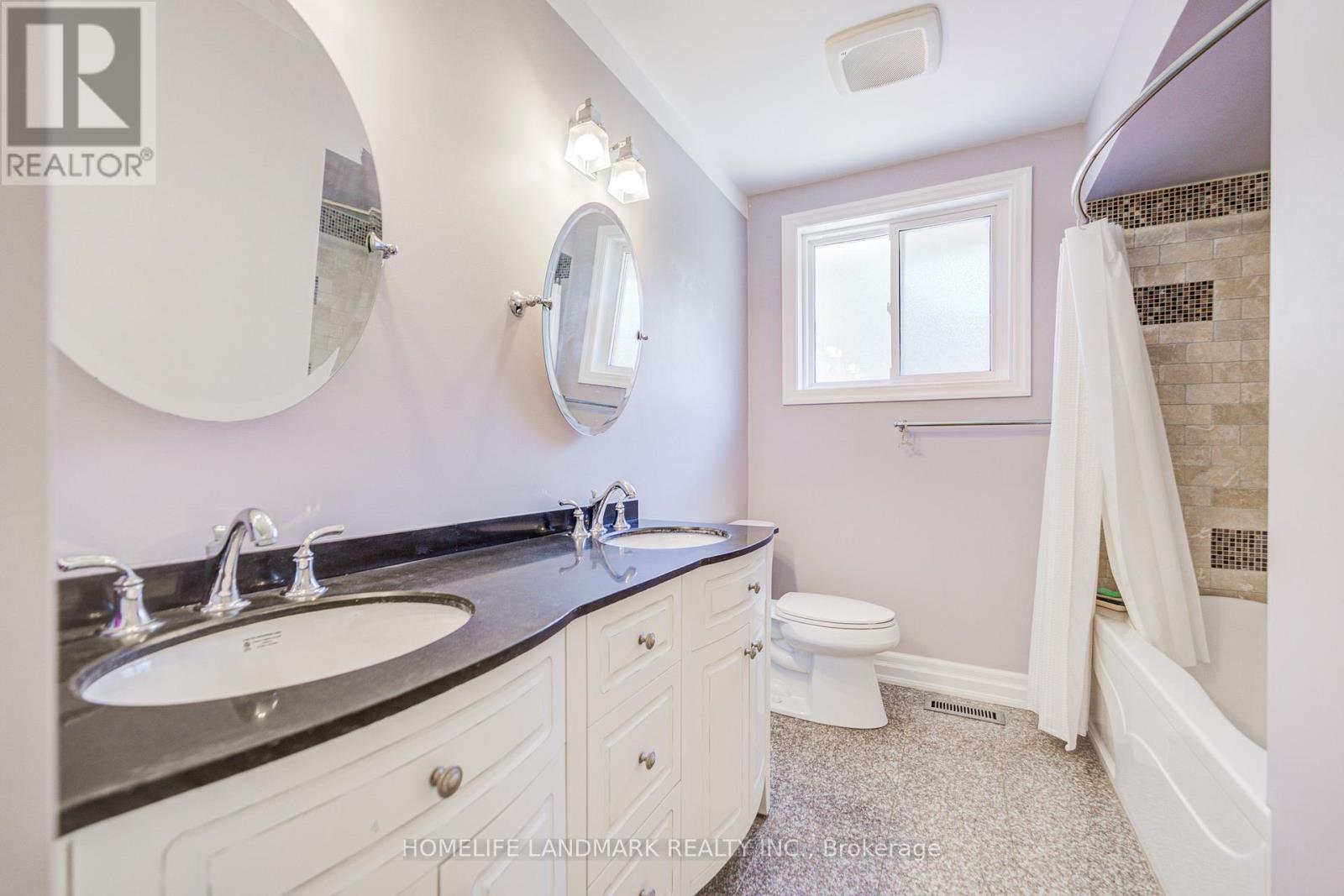 138 Osborne Crescent, Oakville (Cp College Park), Ontario  L6H 1G1 - Photo 15 - W12390381