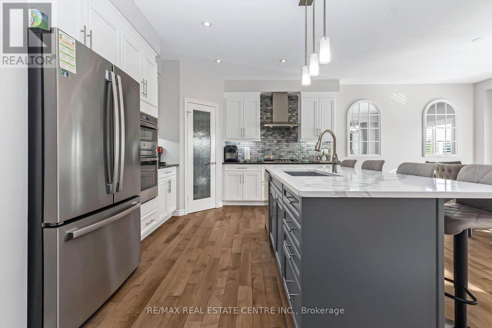 56 Smith's Creek Drive, Wilmot, Ontario  N3A 0B3 - Photo 13 - X12390382