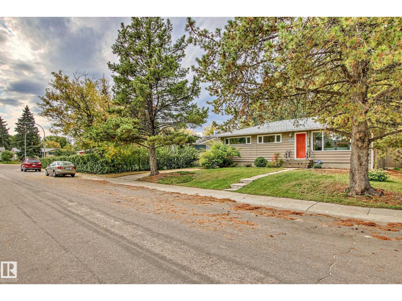 9210 157 St Nw, Edmonton, Alberta  T5R 2B1 - Photo 24 - E4456828