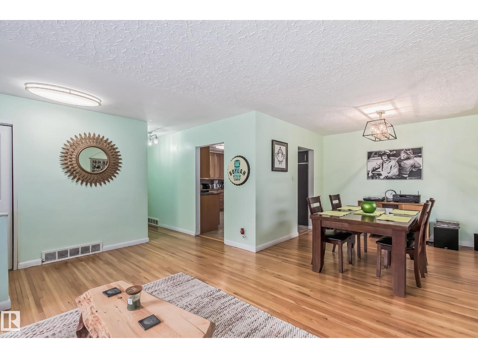 9210 157 St Nw, Edmonton, Alberta  T5R 2B1 - Photo 3 - E4456828
