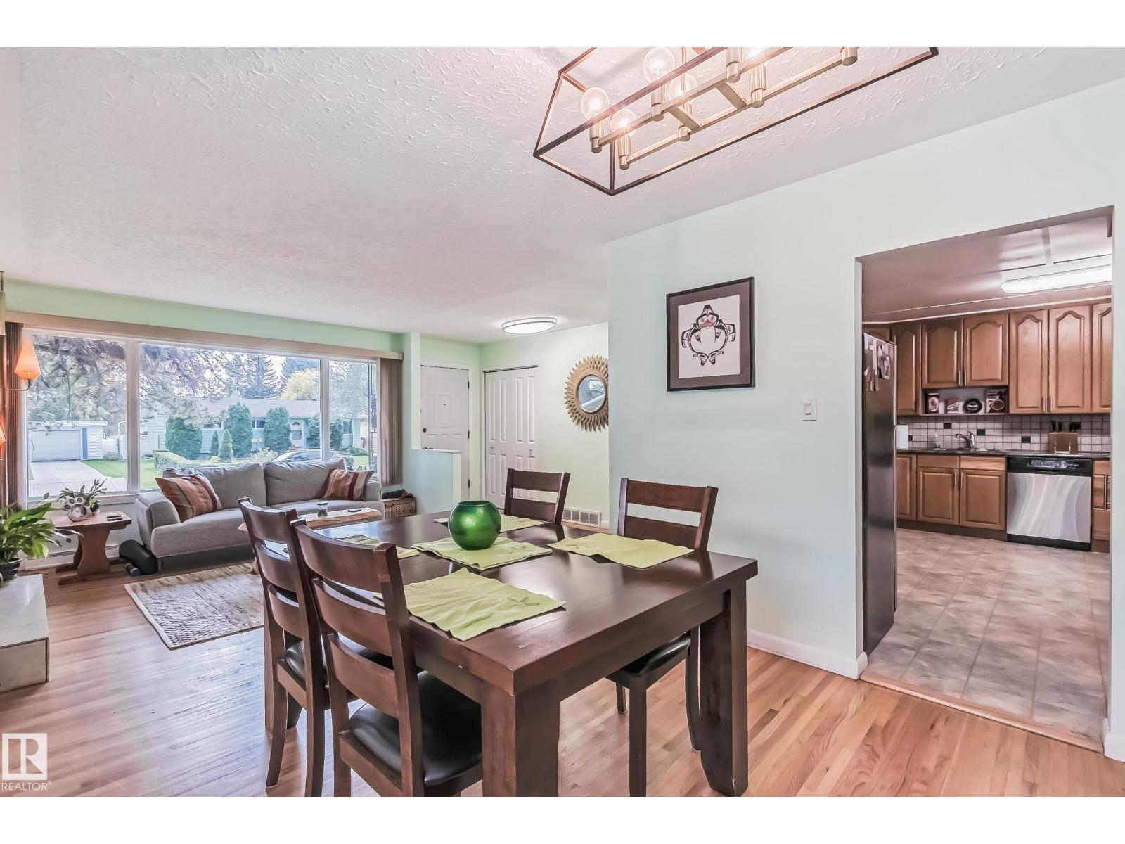 9210 157 St Nw, Edmonton, Alberta  T5R 2B1 - Photo 6 - E4456828